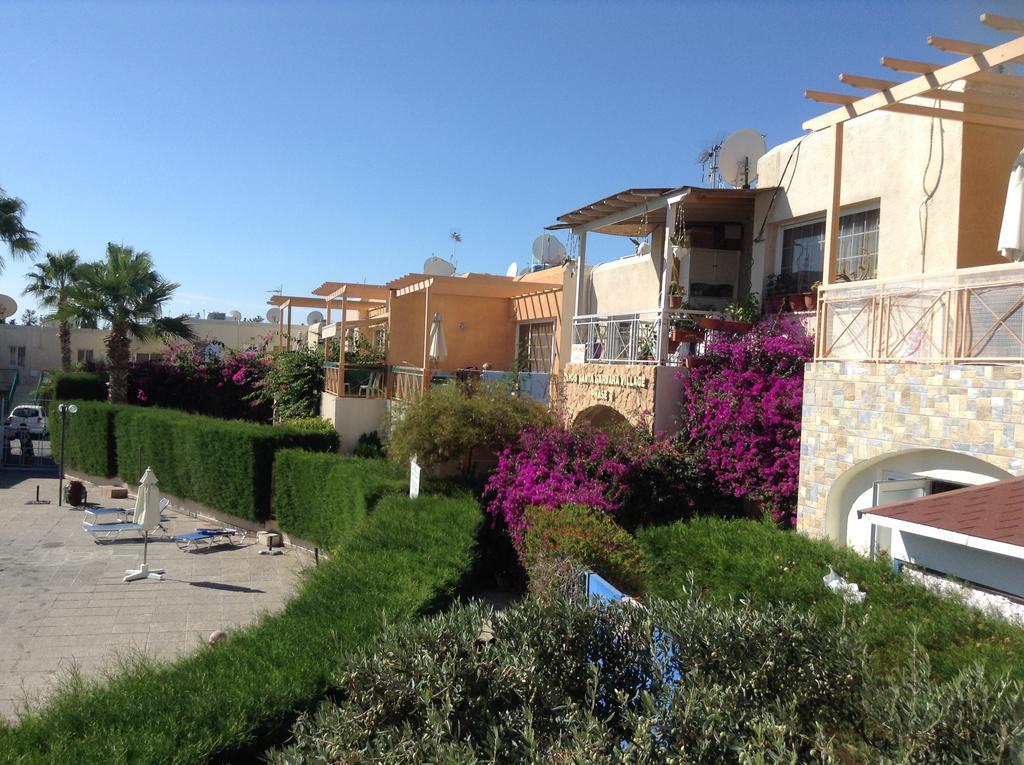 Santa Barbara Complex Apartment ลิมาซอล ภายนอก รูปภาพ