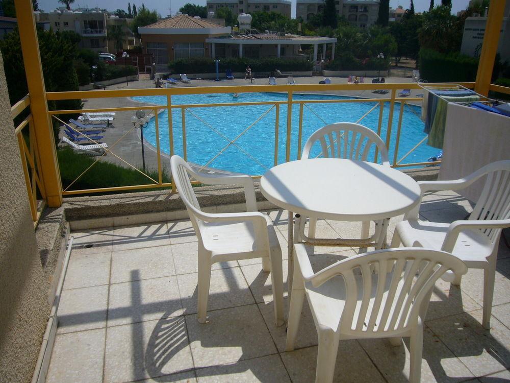 Santa Barbara Complex Apartment ลิมาซอล ภายนอก รูปภาพ