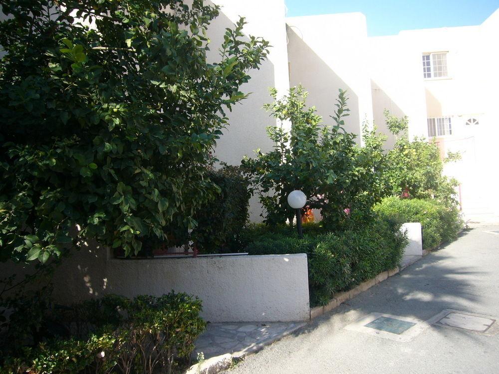 Santa Barbara Complex Apartment ลิมาซอล ภายนอก รูปภาพ